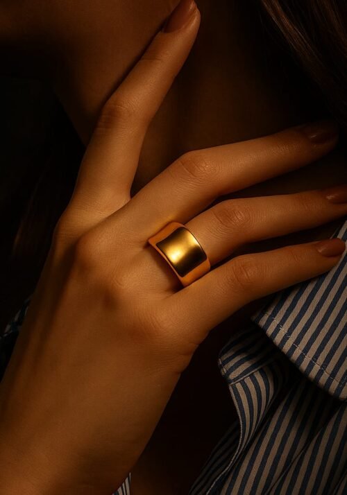 VAKHDUCI GlowAura Statement Ring